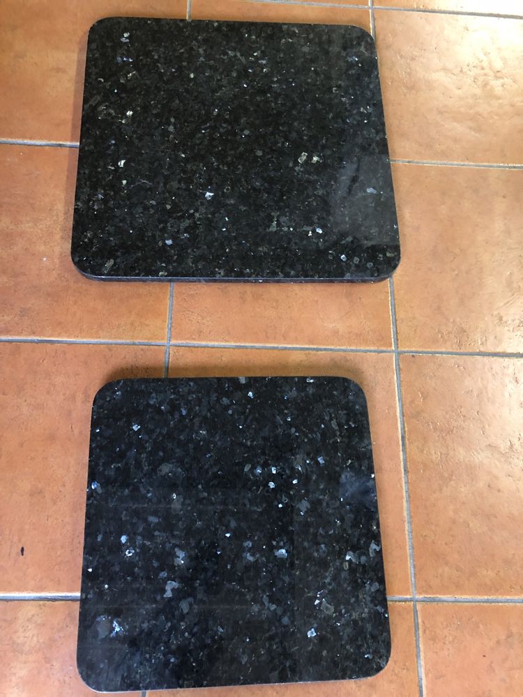 2 pedras de marmore preto para mesas