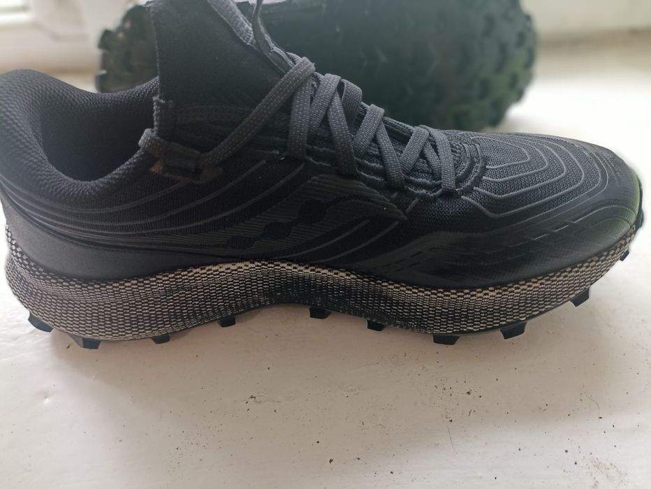 Бігові кроссовки Saucony Endorphin Trail