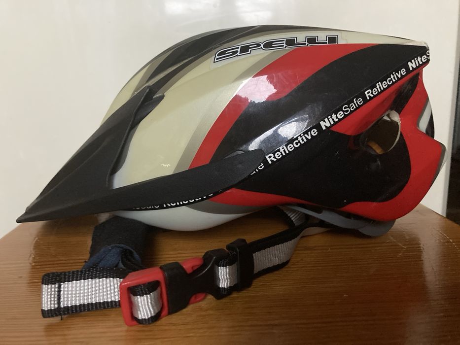 Велосипедный шлем SPELLI
