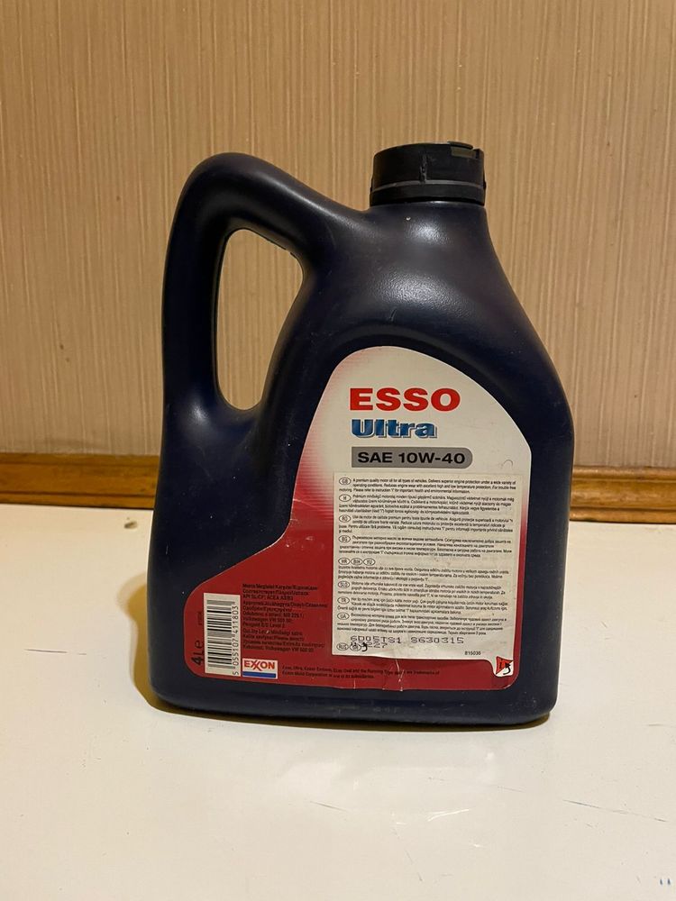 Моторное масло ESSO uitra Semi Synthetic 10W-40