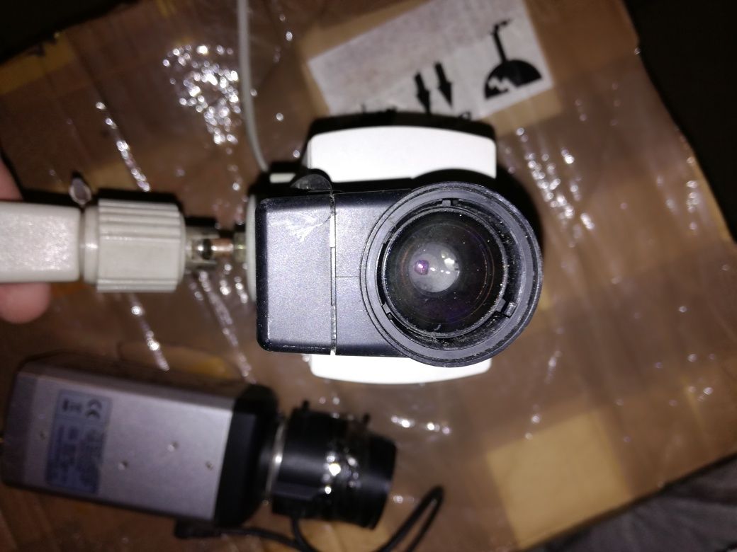 4 kamery:  UltraKam C3331C + SDC-425 + LTC 0430/51 + kamera cz-b