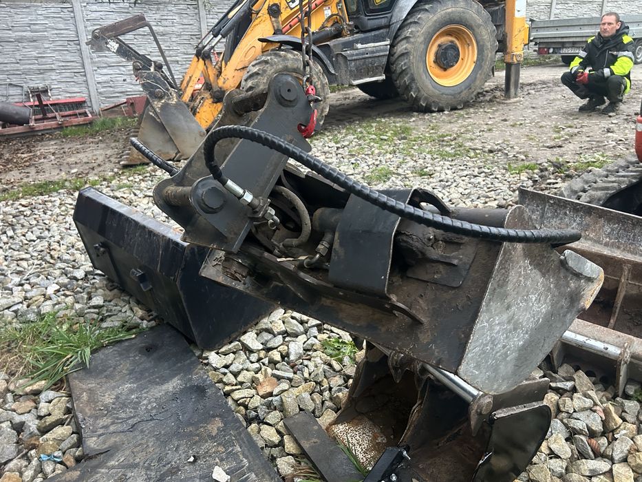 Łyżka skarpowa hydrauliczna