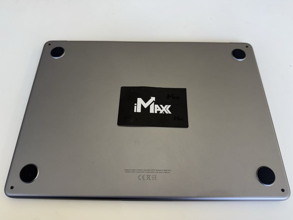 MacBook Air 13” 13.6” M3 2024 16/256Gb Space Gray Кастом Без блокувань