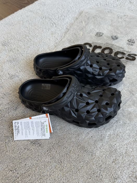 Crocs M5W7 Classic Geometric Clog М5 36-37 білі чорні