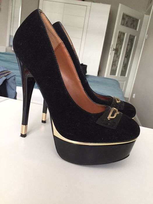 Szpilki czarne na wysokiej platformie
