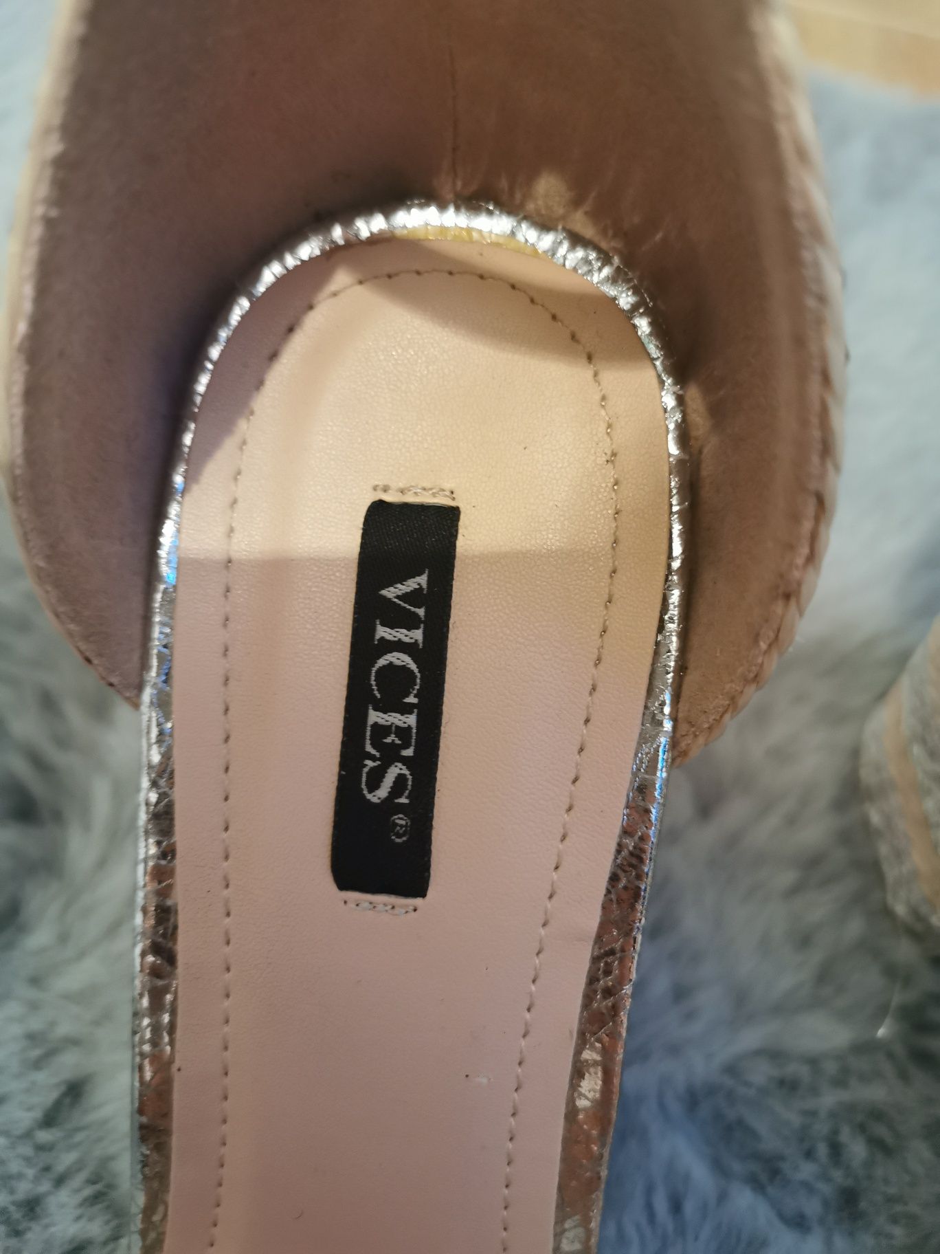 Buty Vices rozmiar 39