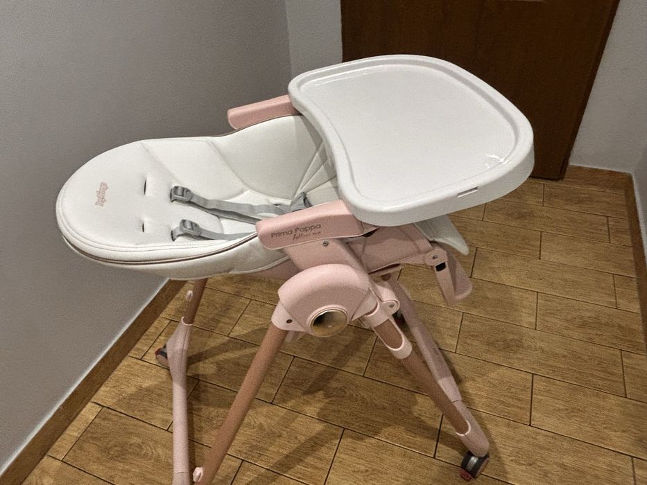 Krzeselko do karmienia Peg Perego follow me