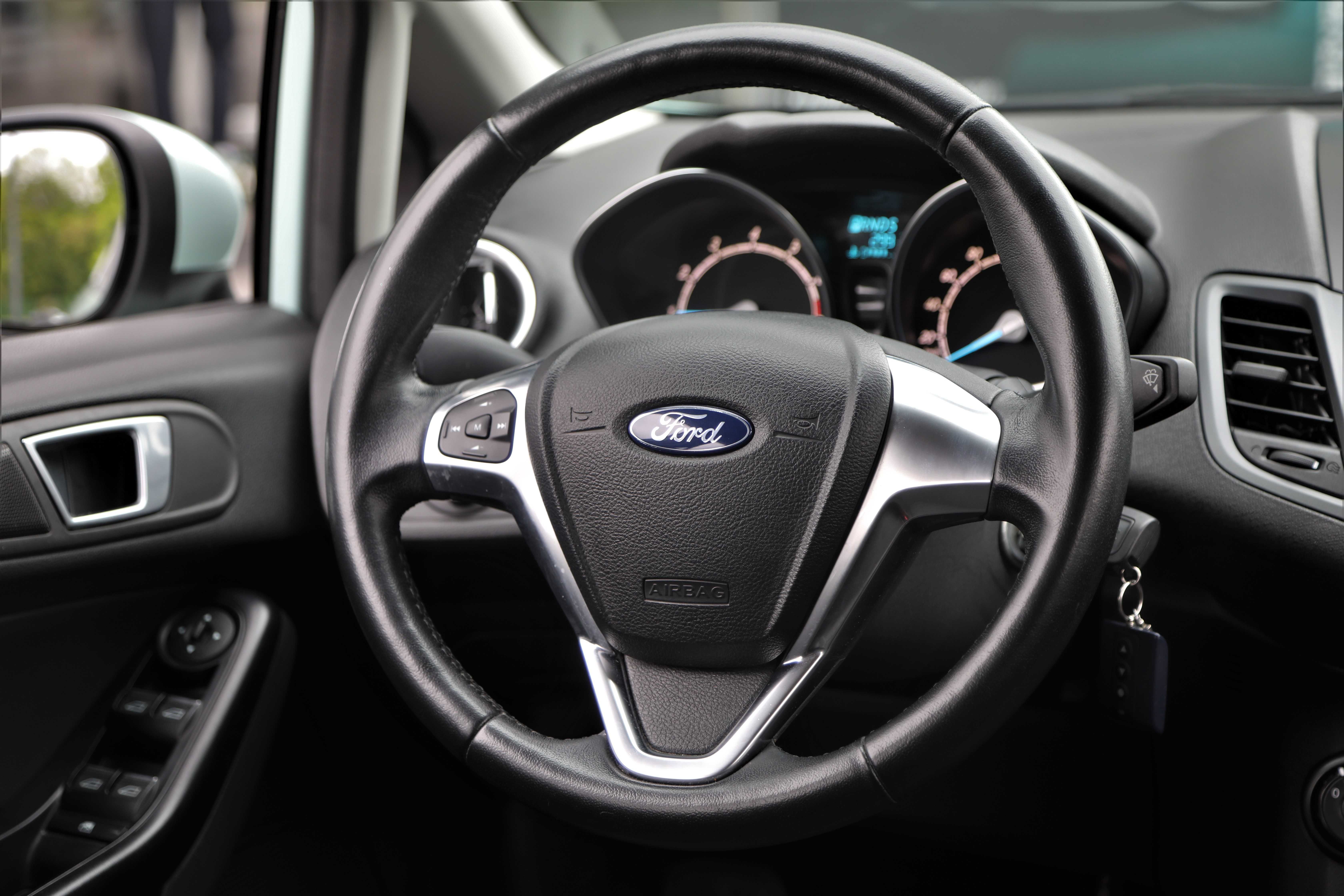 Офіційний Ford Fiesta 2016 року