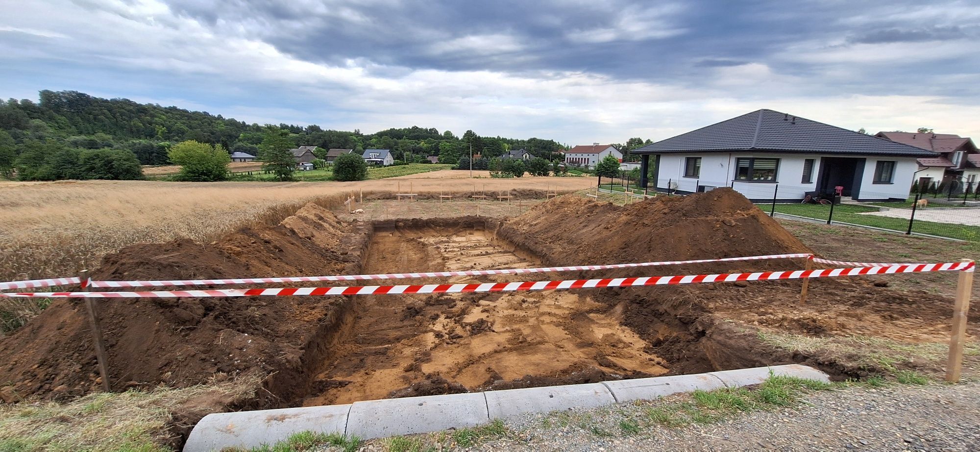 Usugi minikoparką Proszowice Nowe Brzesko Słomniki Kocmyrzòw Prusy