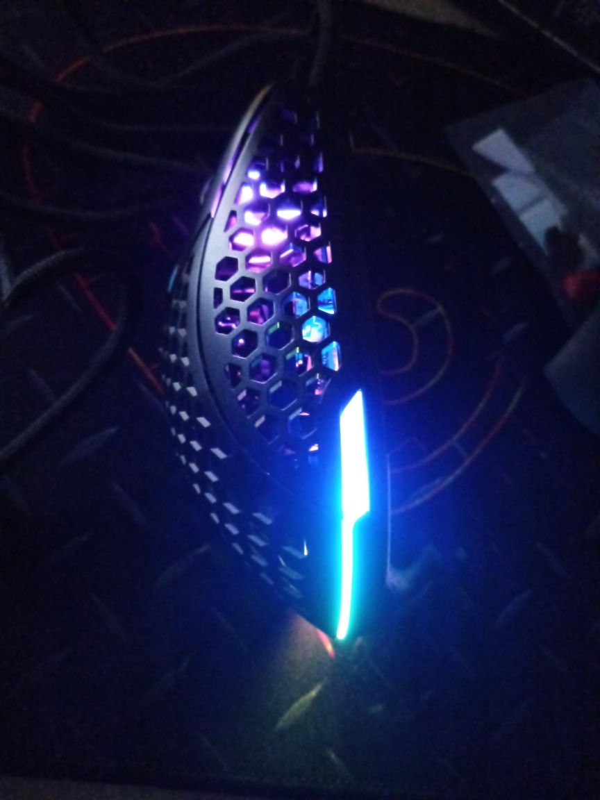 Mysz komputerowa gamingowa Sharkoon LIGHT 2 200 RGB kolor jak Glorious