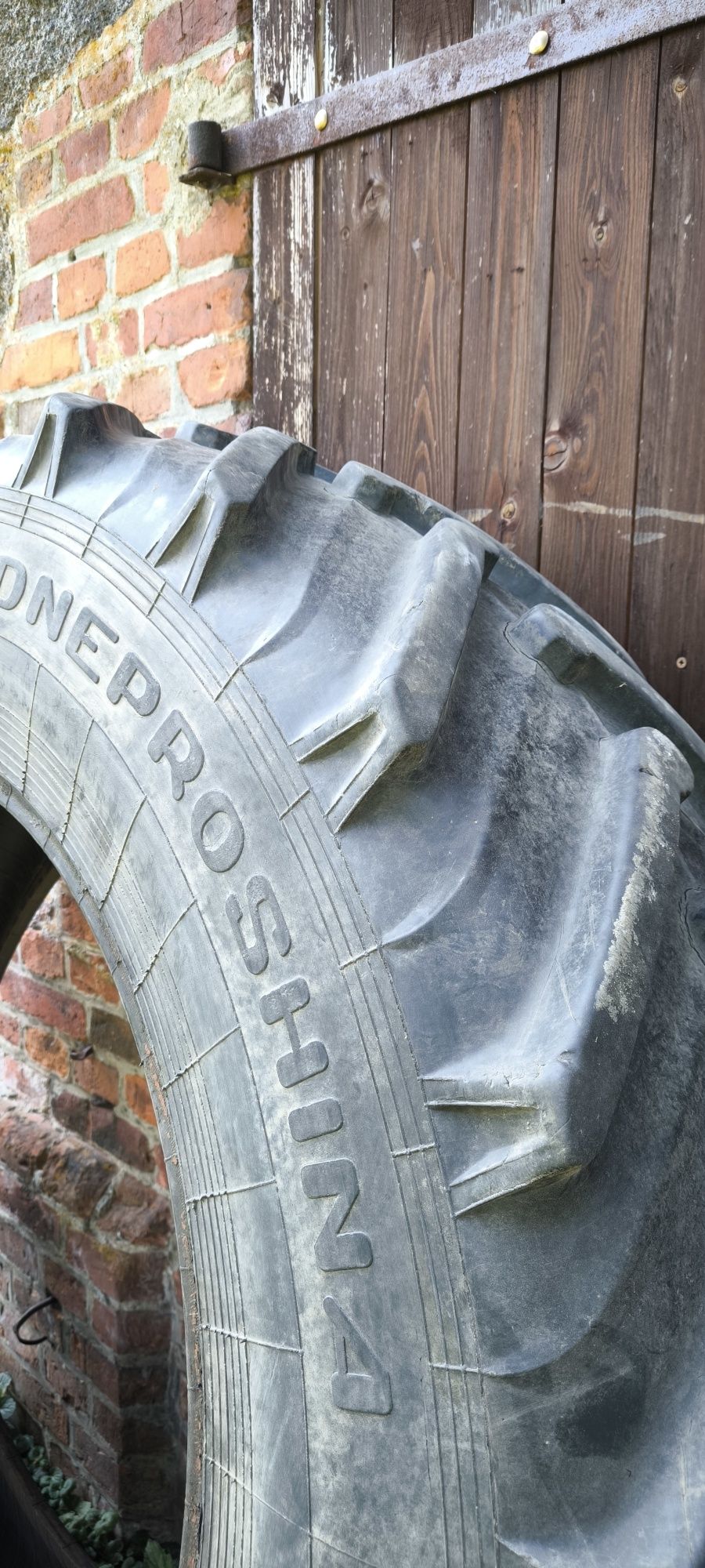 Opony Dneproshina 18.4 R38