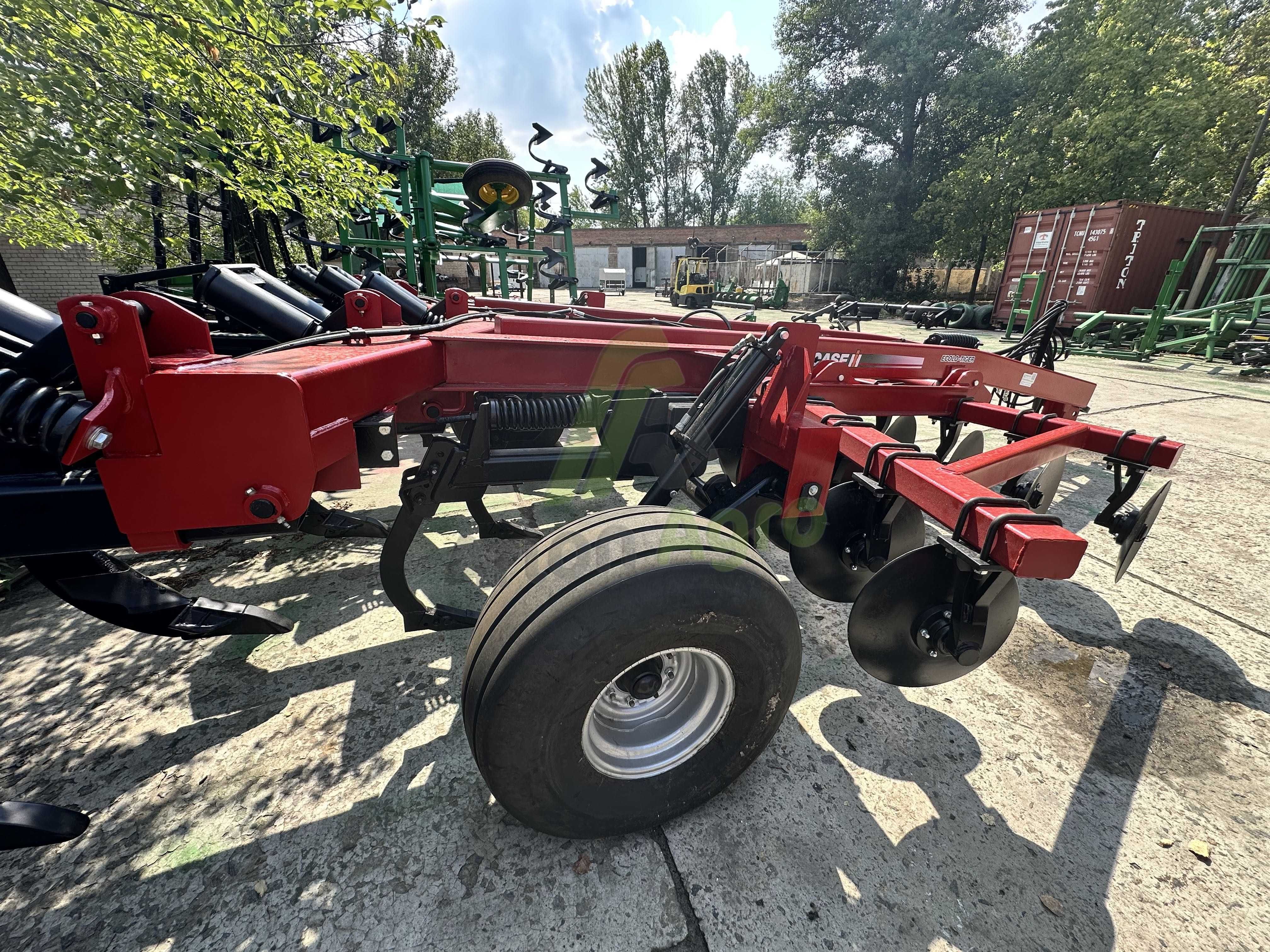Глубокорыхлитель Case IH еколотайгер  530 Кейс шириною 3,8 метра