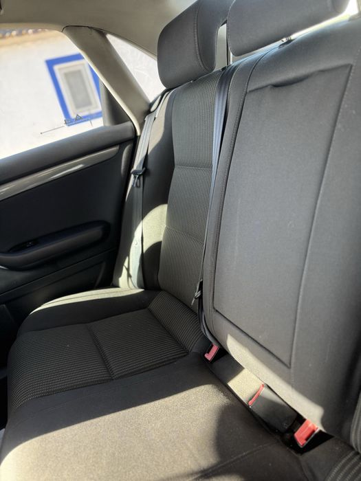 Vendo AudiA4 b7 2.0 tdi