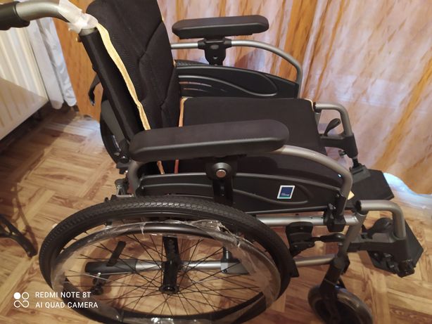 E1 - Aluminiowy wózek inwalidzki
