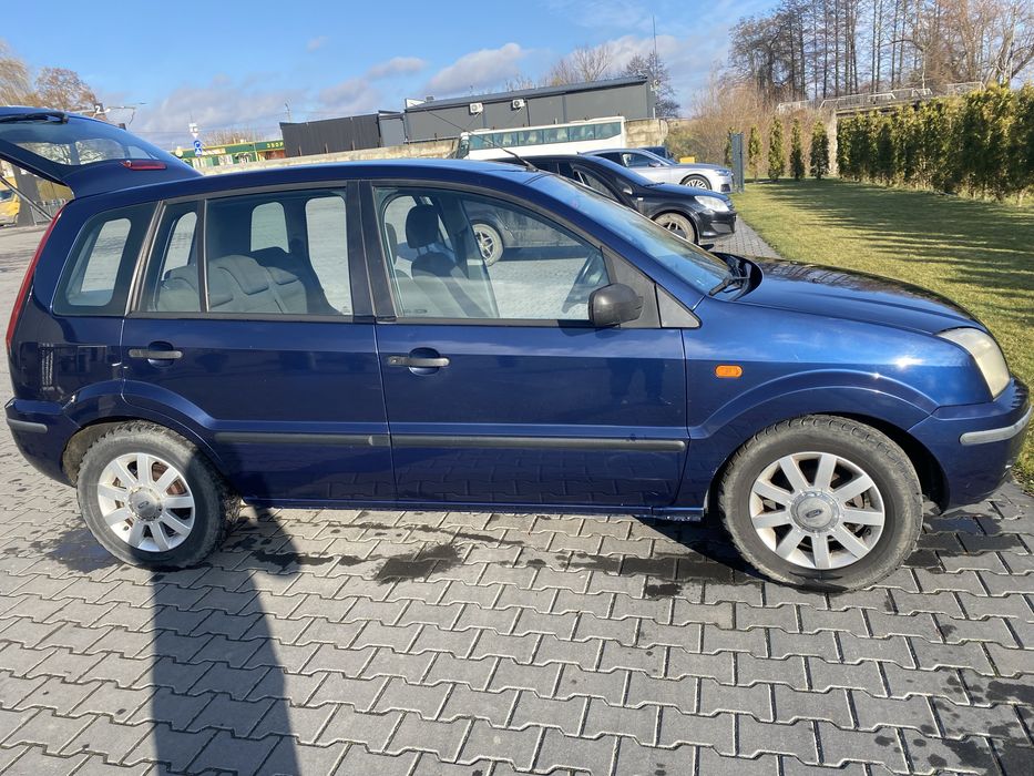 Продаєть Ford Fusion 2003 1.4 Disel
