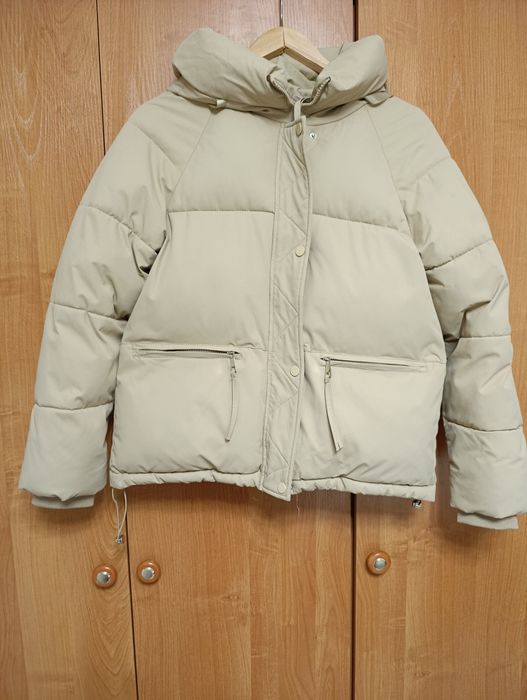 Жіноча  куртка .