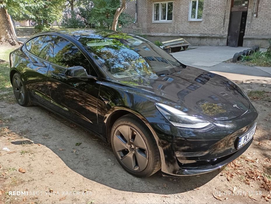 Аренда тесла модел 3 дуал мотор 21 года Tesla 3