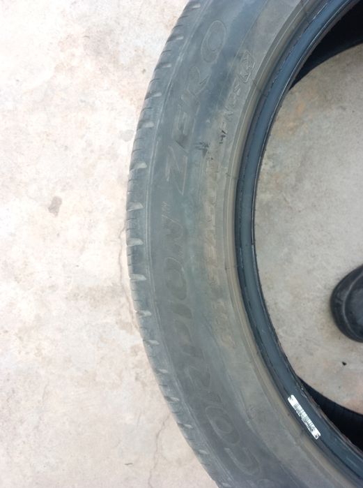 Vendo 2 pneus 235/50 R20 Pirelli Scorpion zero, ALL seasons