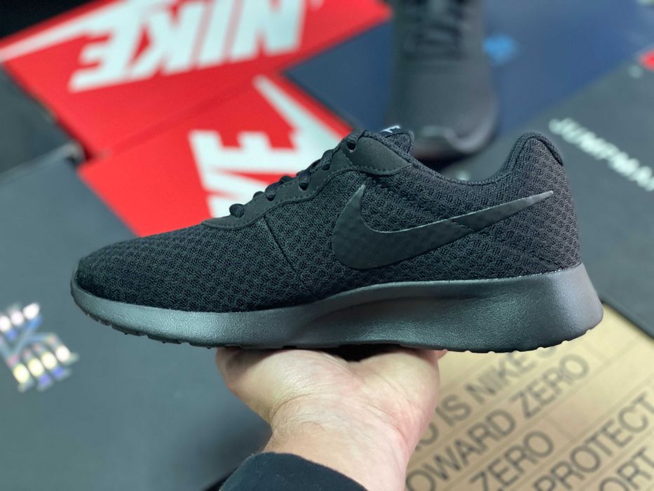 Женские кроссовки Nike Tanjun ОРИГИНАЛ 812655-002