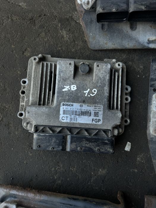 ЕБУ Блок управління двигуном Опель Зафіра Б Астра Аш 1.9 дизель мозги