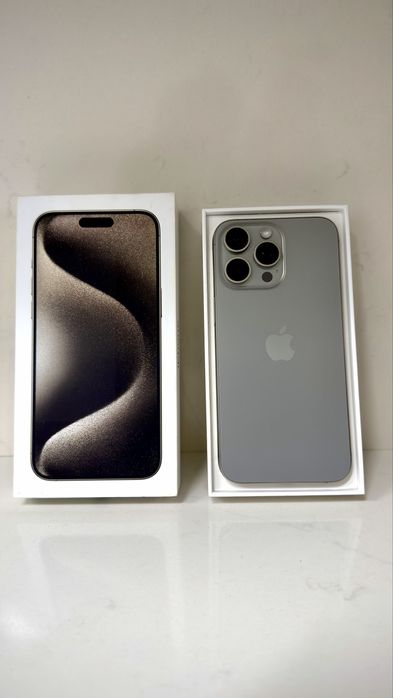 iPhone 15 Pro Max – 256 GB – Cinzento Titânio – Estado como novo