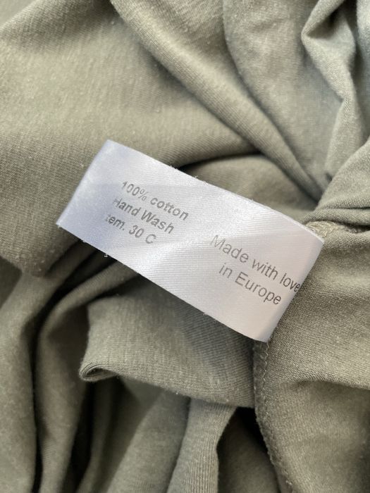 luzna bluzka bluza z dekoltem w serek khaki pistacjowa the odder side