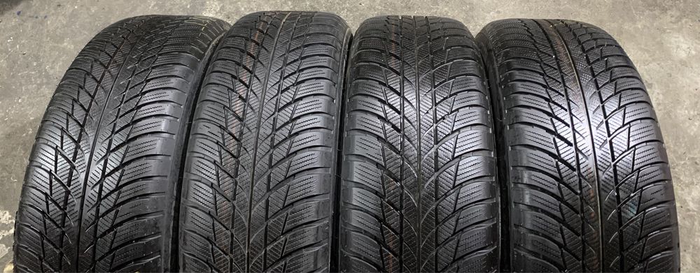Шини Bridgestone Blizzak LM-001 225/55 R17 Run Flat RSC