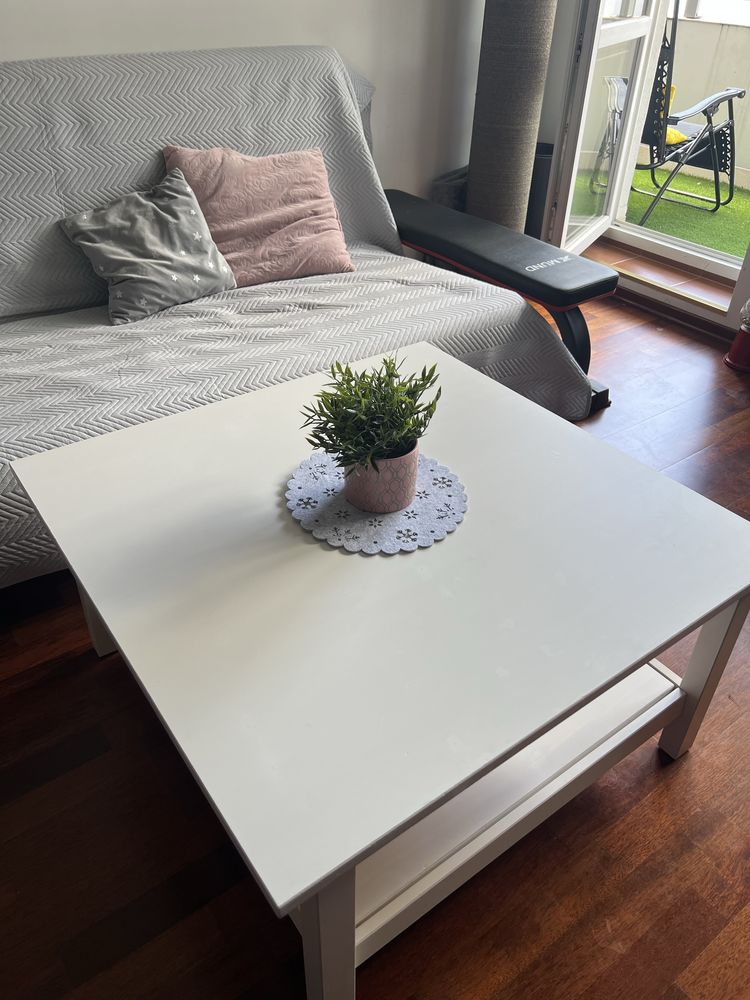 HEMNES Stolik kawowy, biała bejca 90x90cm