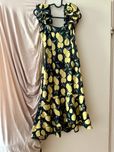 Czarna sukienka midi w cytryny vintage style XS