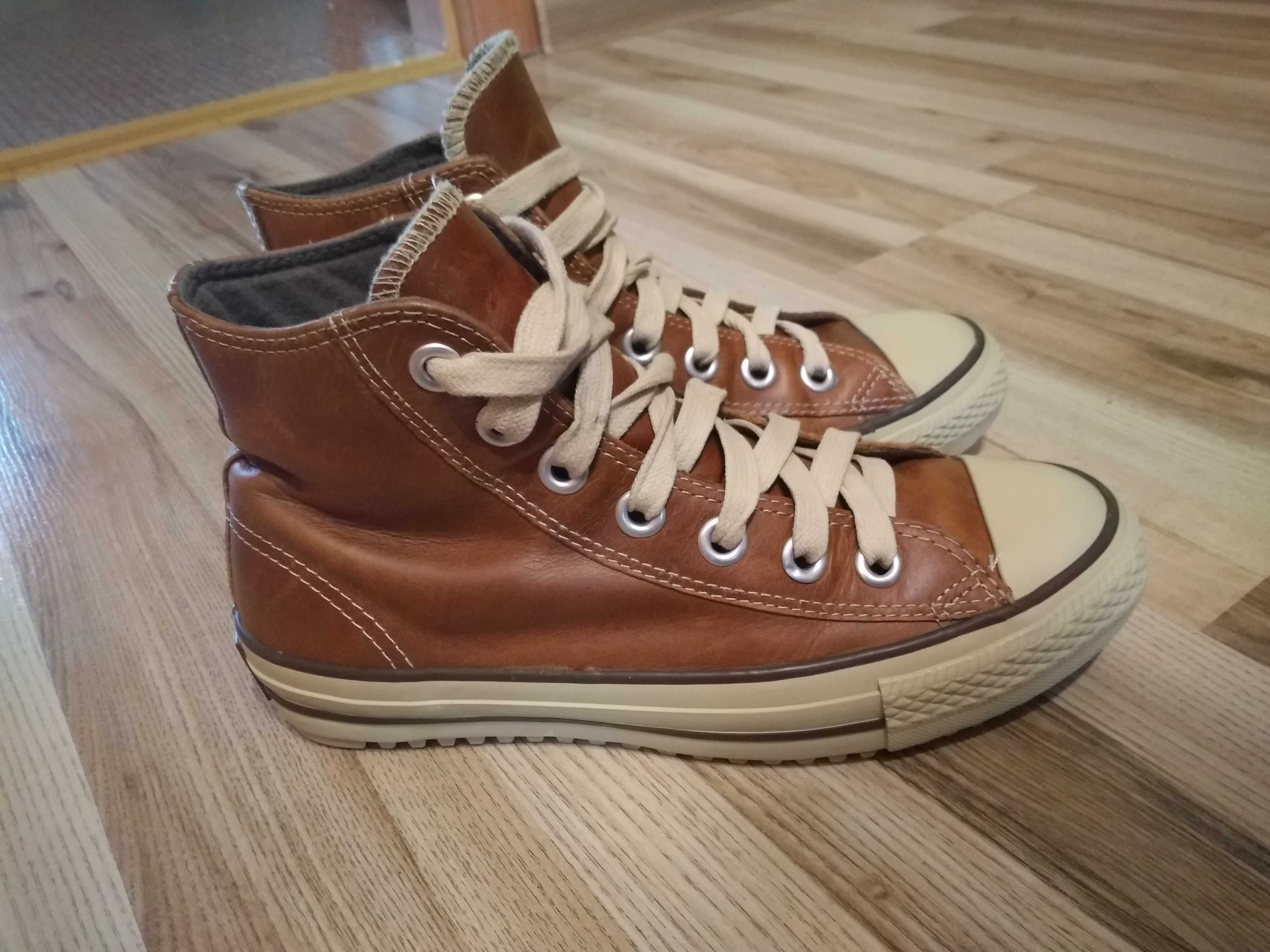 Фирменные высокие кожаные кеды converse all star.