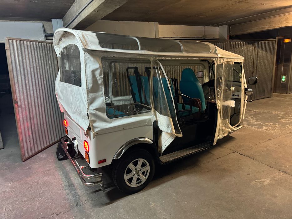 Tuk Tuk. 2021 with chombo. Battria nova.