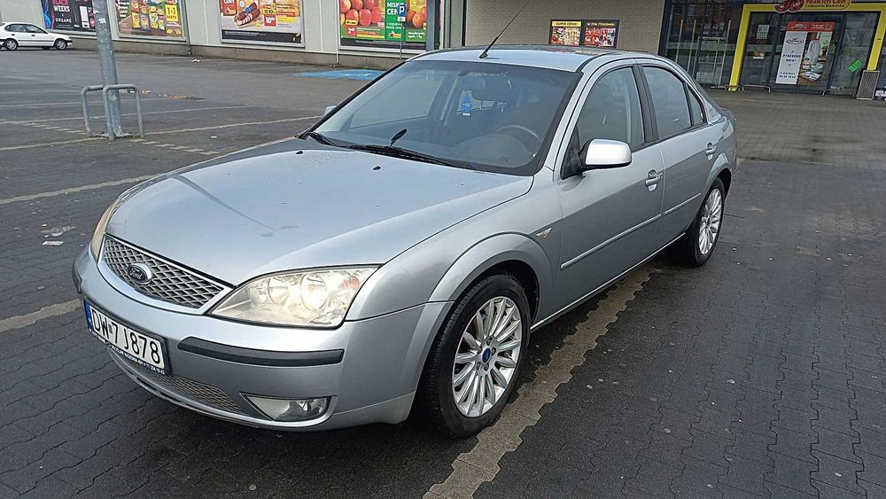Ford Mondeo MK3 Hatchback Ghia Climatronic 1.8 125 KM 2006 z gazem lpg