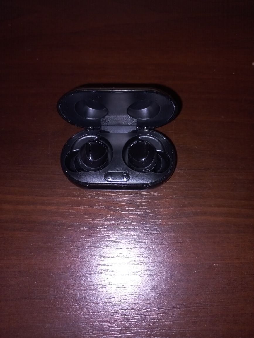 ТЕРМІНОВО!!! Samsung galaxy buds +