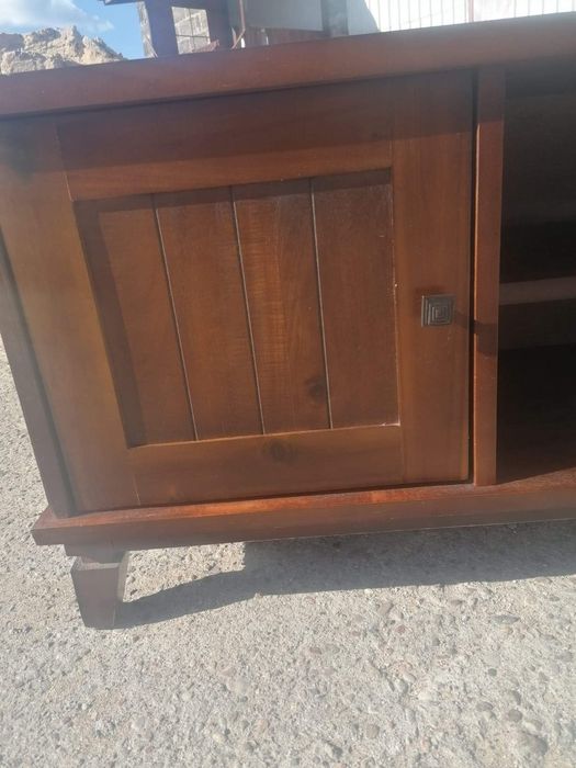 Zestaw mebli, stół stolik, szafka rtv. Ciemny braz