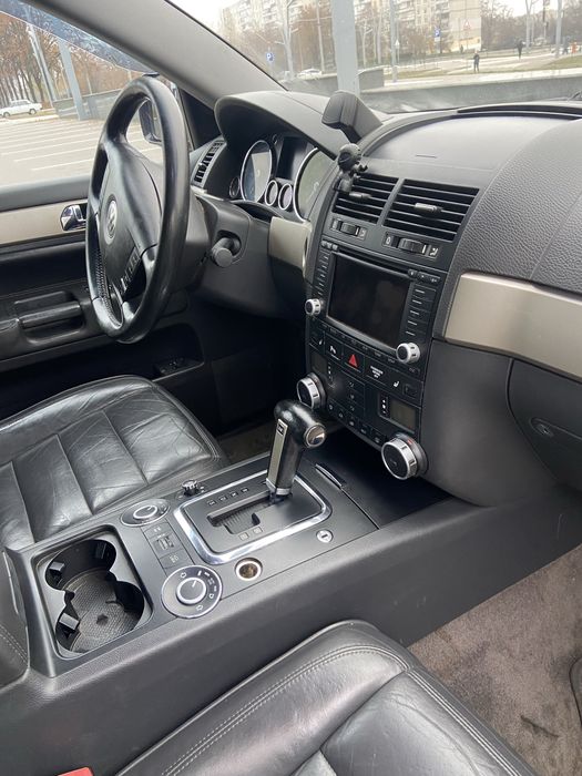 Фольцваген Туарег 2006 рік, 2,5 дізель автомат