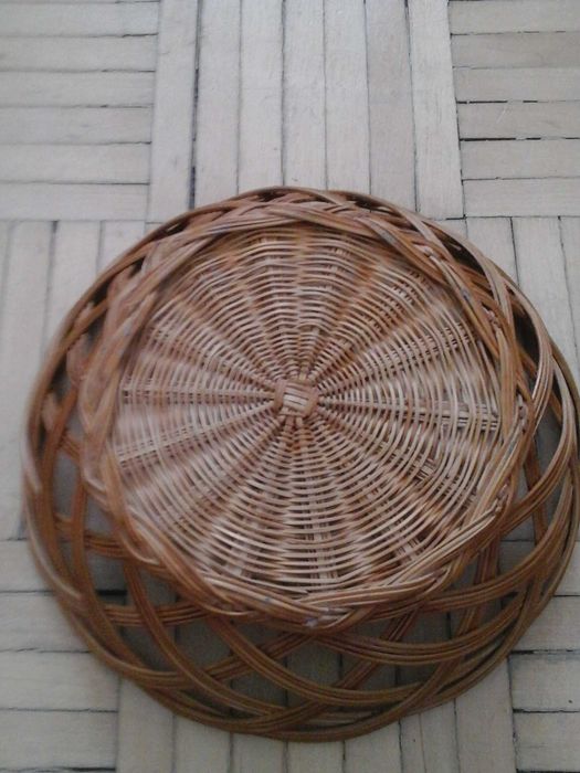 kolekcjonerski koszyk wiklinowy