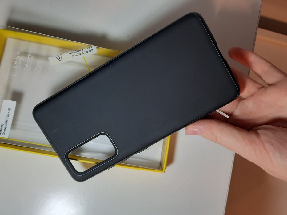 Etui na Samsung s20 FE marka Solidsuit Rhinoshield płecki nowy