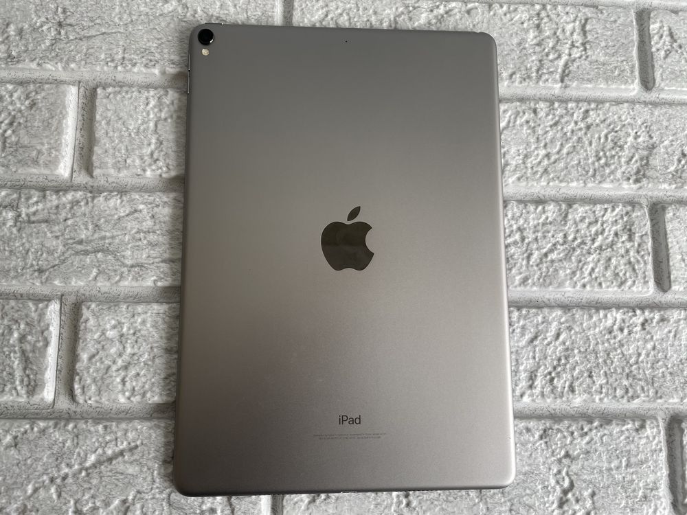 Планшет Apple iPad Pro A1701/ 10.5/ WiFi /64GB/ 120 Герц/ Retina.