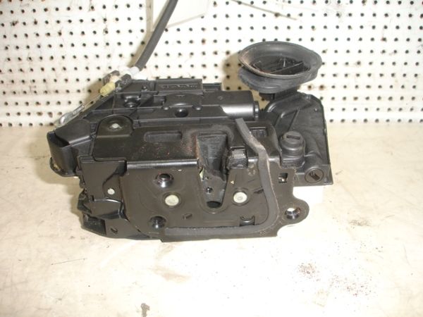 Fechadura / fecho porta trás direito VOLKSWAGEN Golf VI (5K1)