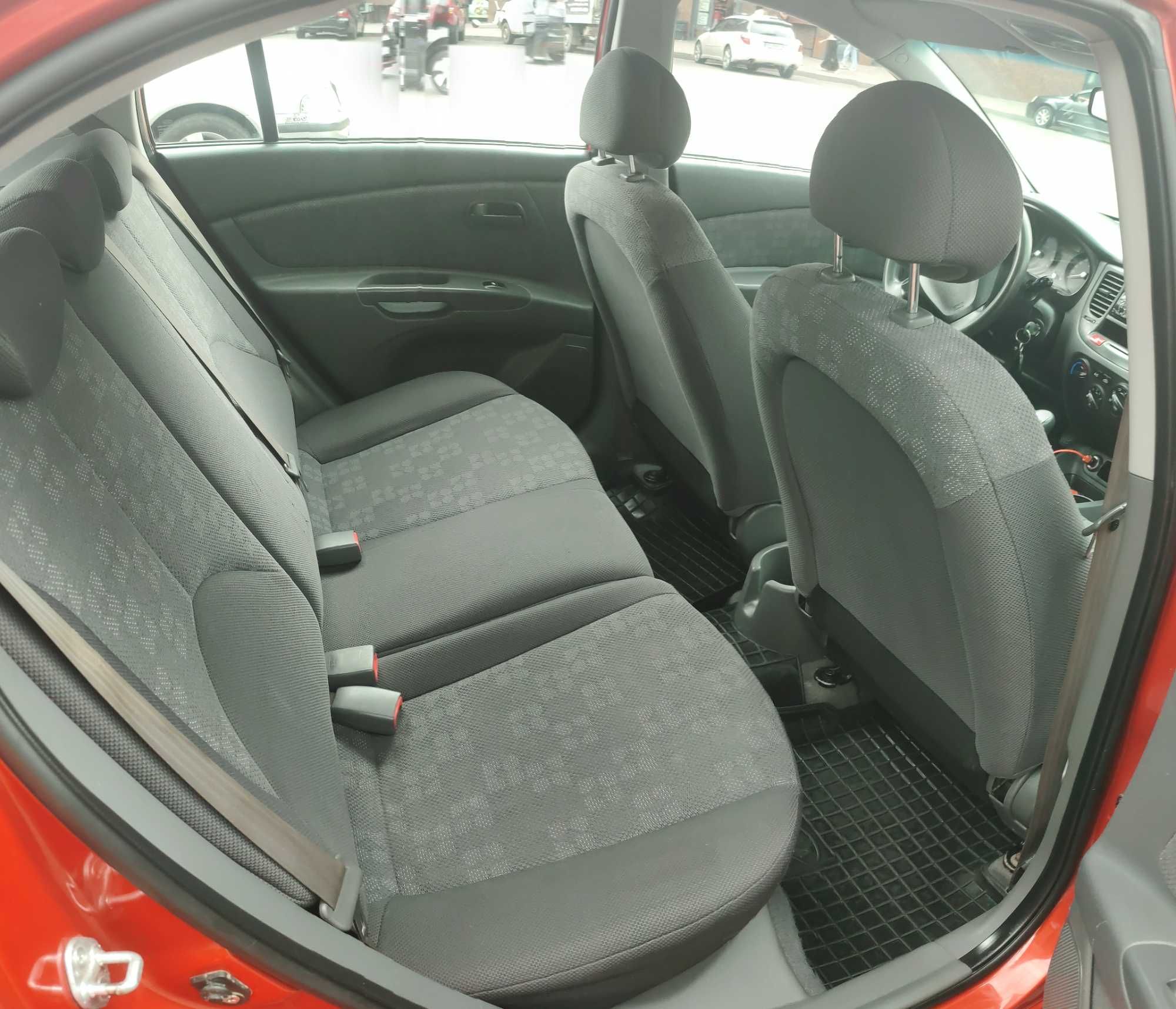 Kia rio 2009 рік