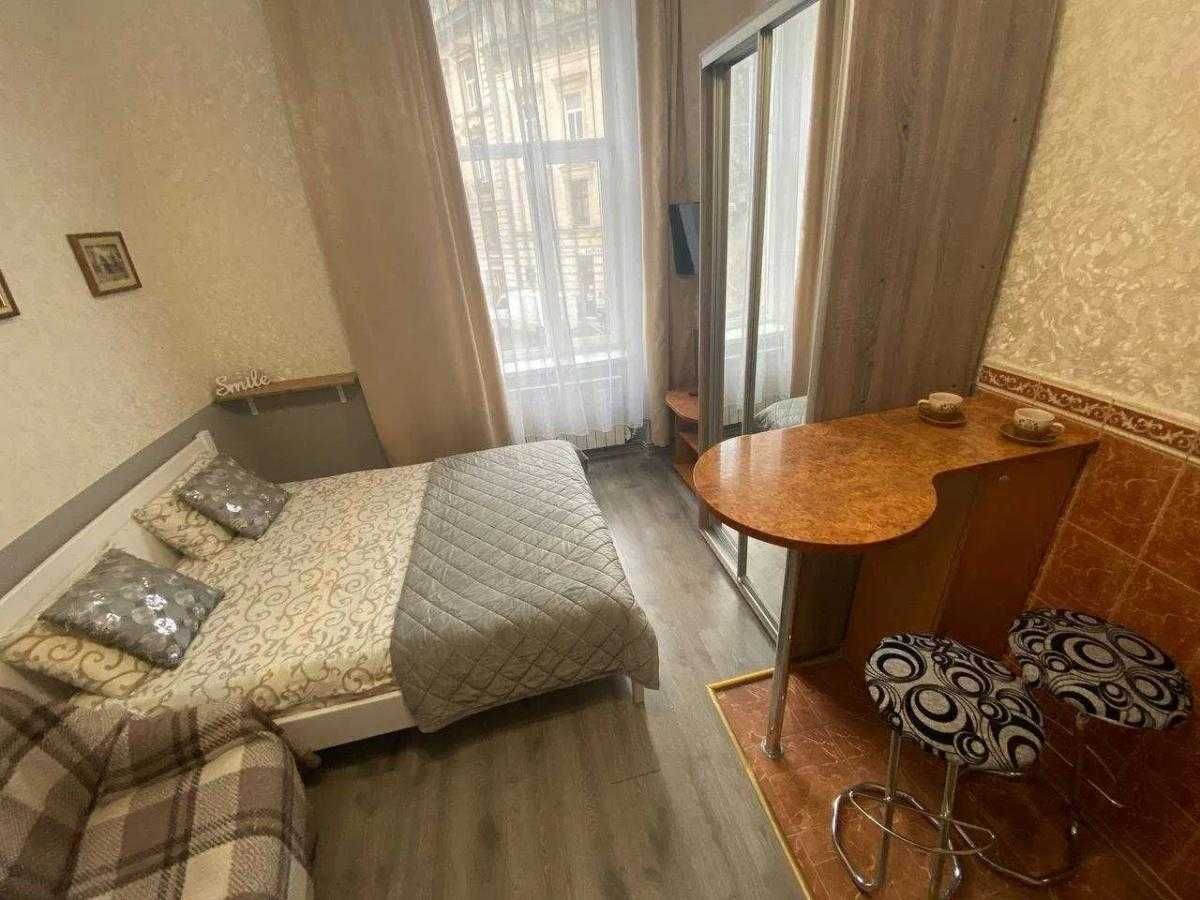 Оренда 1 кімнатної квартири в центрі на проспекті Шевченка.