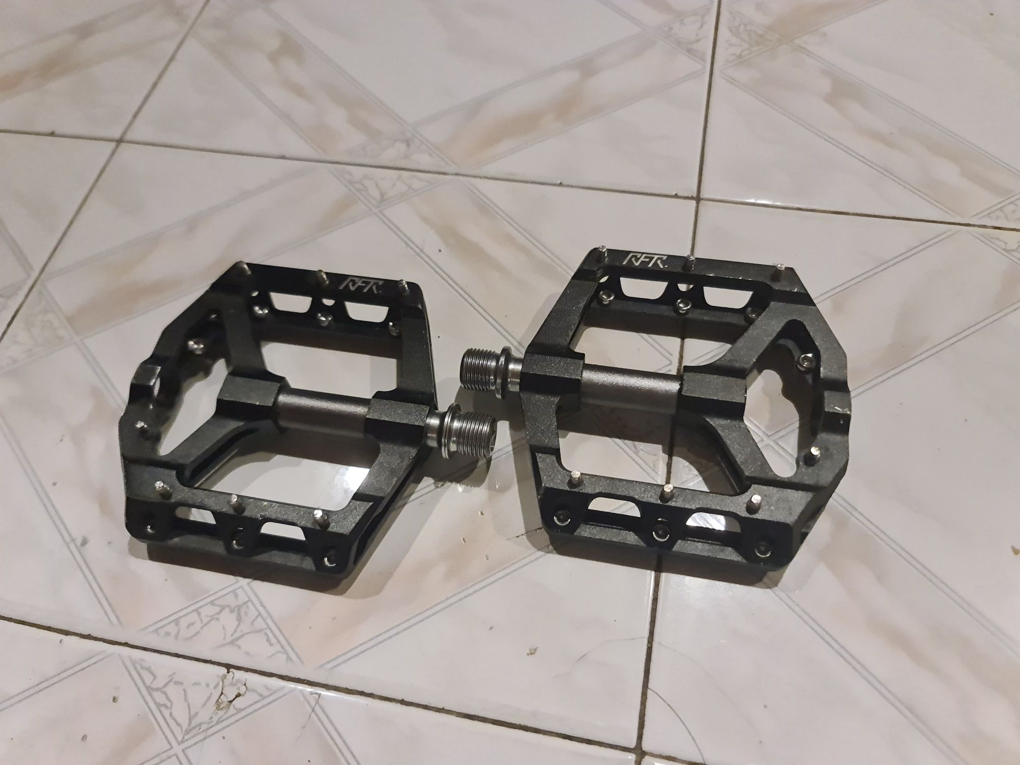 pedały rowerowe CUBE RFR FLAT SLT 2.0 / platformy mtb fr dh