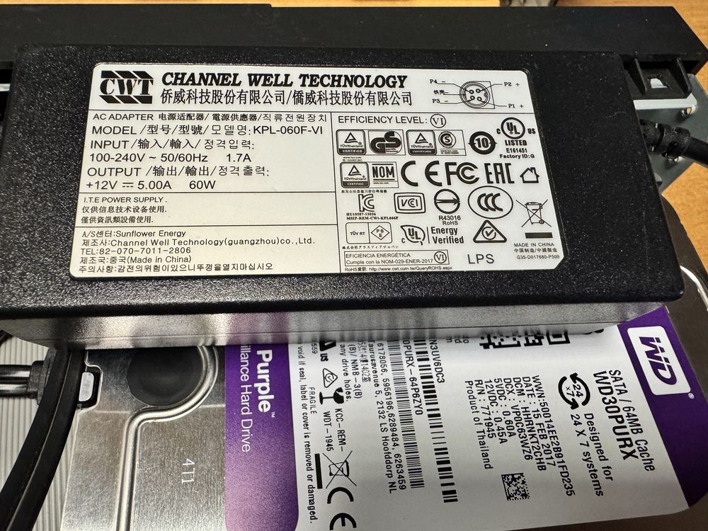 Rejestrator Monitoring HikVision DS-7208HQHI-SH/A 6TB