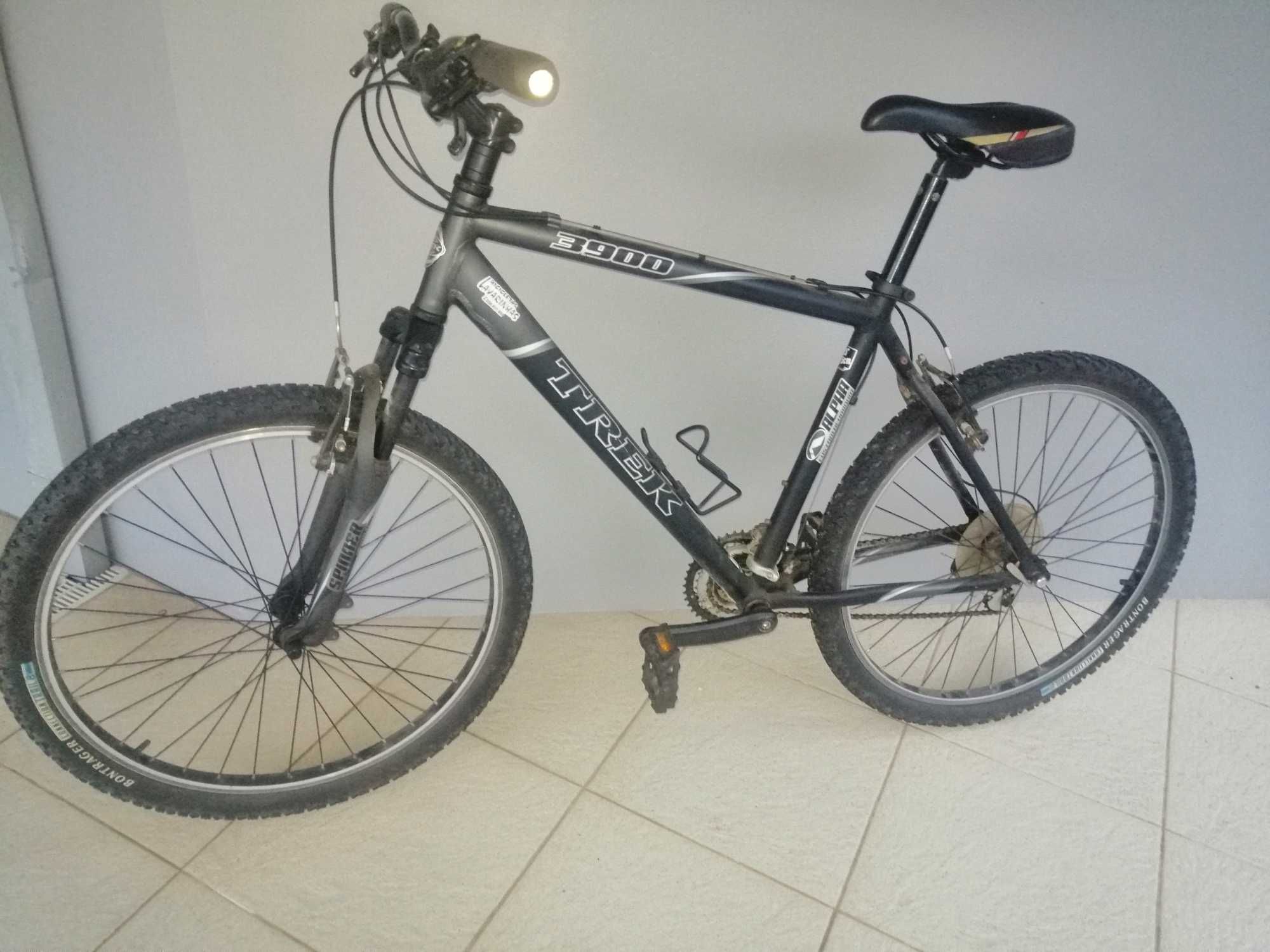 Bicicleta trek. Roda 26