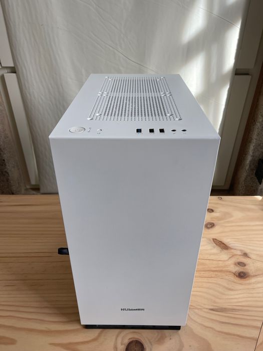 Gaming Desktop com Ryzen 5 e Nvidia GTX 1650s