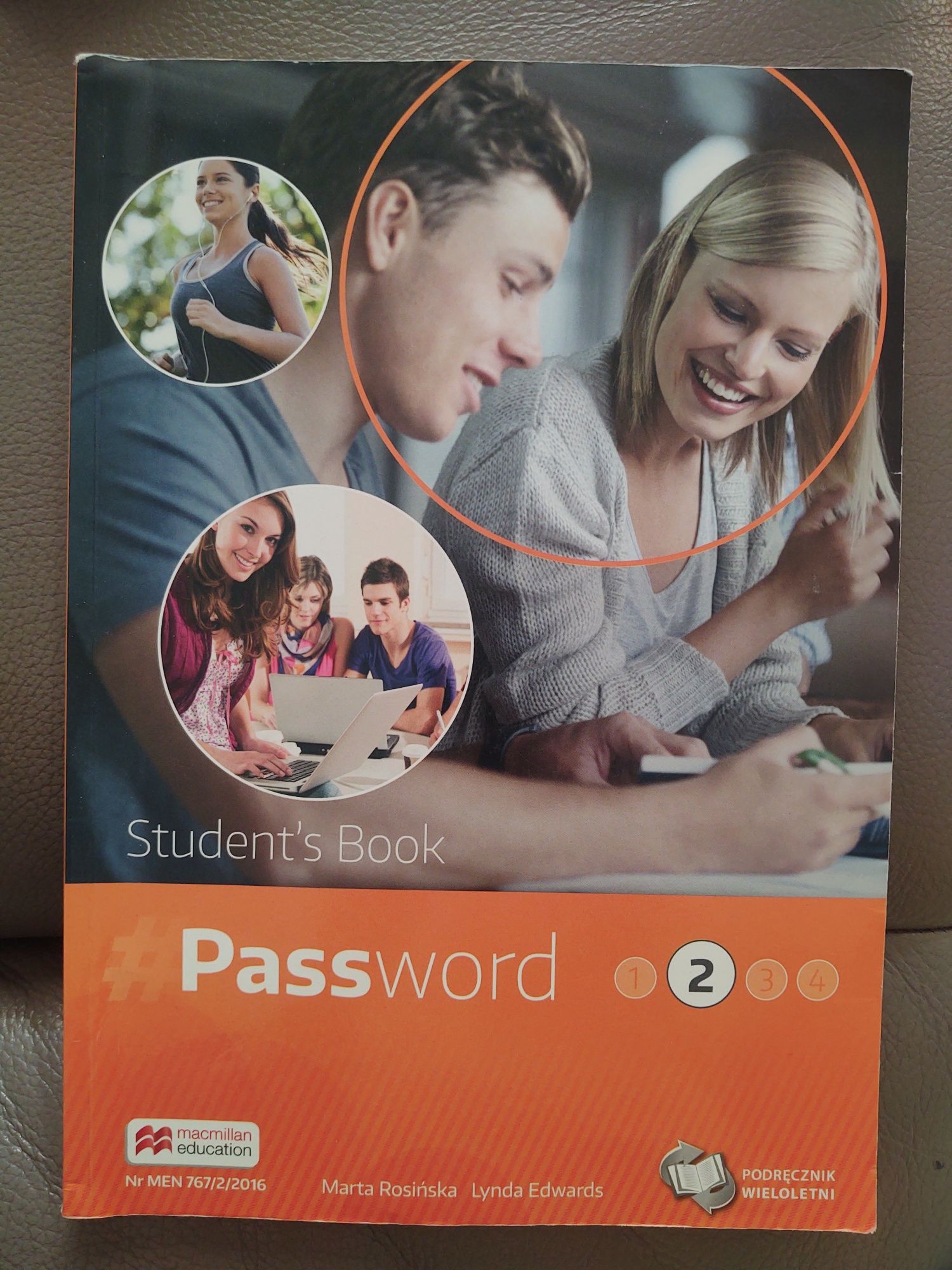 Password 2. Studenta Book
