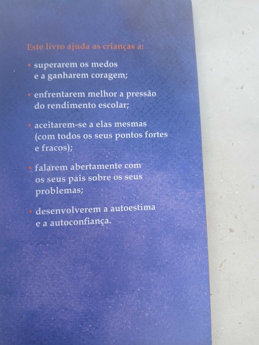 Livro "És uma rapariga fantástica" de Oliva Hernández Pantoja