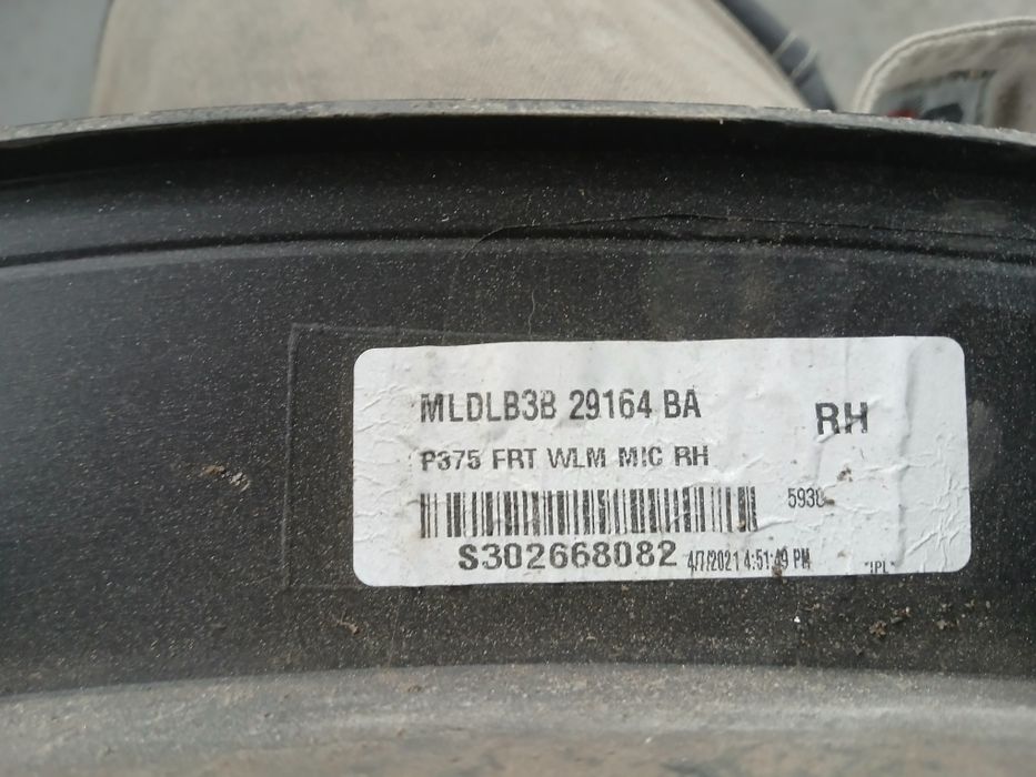 Підкрилок Ford ranger 2019- RH передній правий