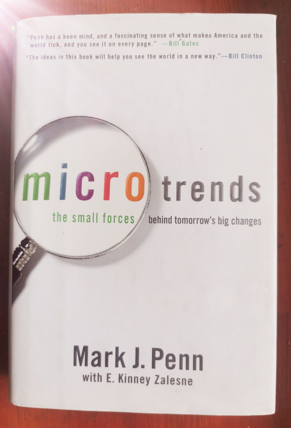 Książka Microtrends (eng) autorstwa Mark J. Penn, E. Kinney Zalesne