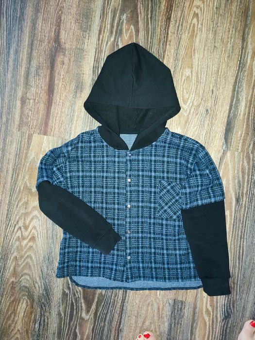 Тепла сорочка з капюшоном ,122 розмір